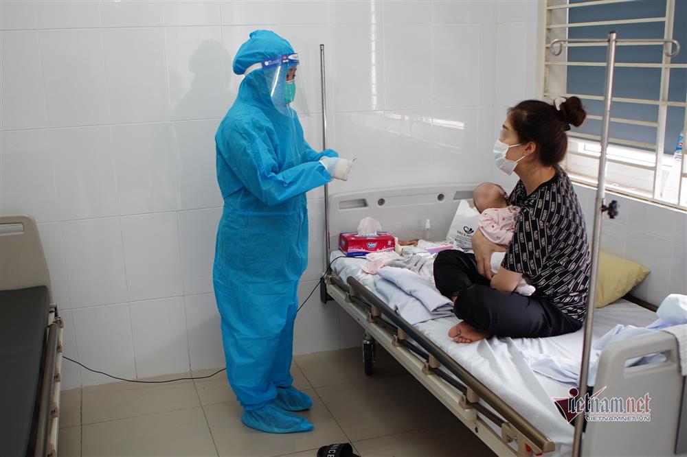 Bác sĩ hướng dẫn 4 bước cha mẹ cần làm ngay khi phát hiện trẻ là F0-2
