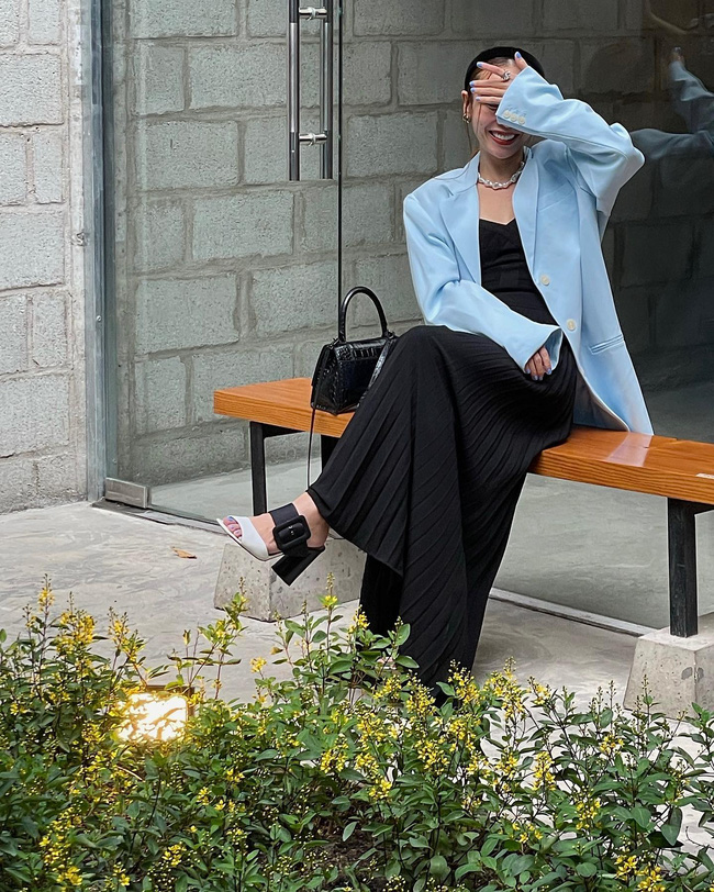 Mặc blazer mùa xuân trẻ trung như sao Việt với 13 cách mix không cầu kỳ-4