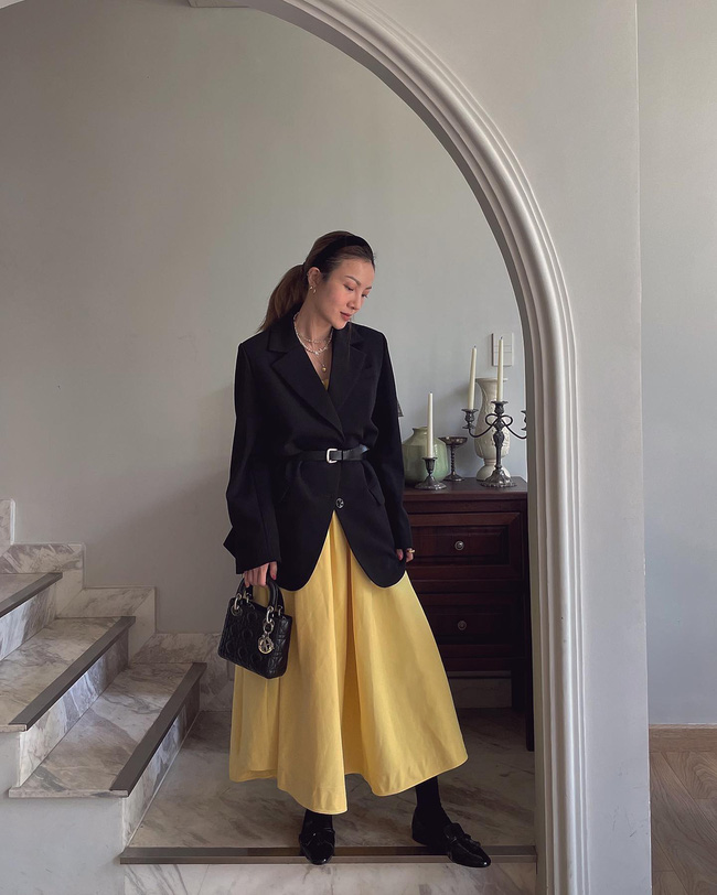 Mặc blazer mùa xuân trẻ trung như sao Việt với 13 cách mix không cầu kỳ-10