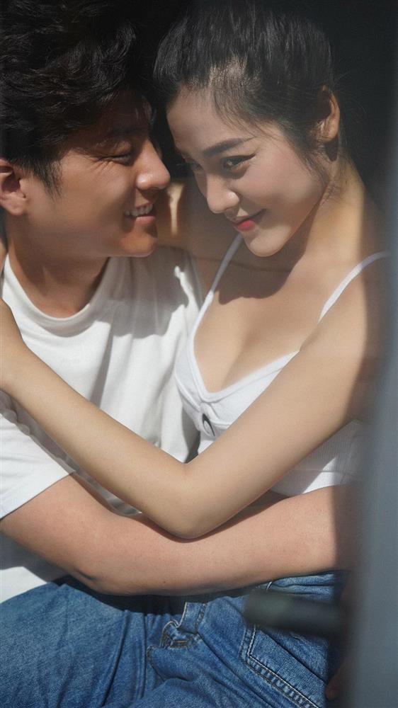 Danh tính người mẫu xinh đẹp đang yêu chồng cũ Lâm Khánh Chi-6