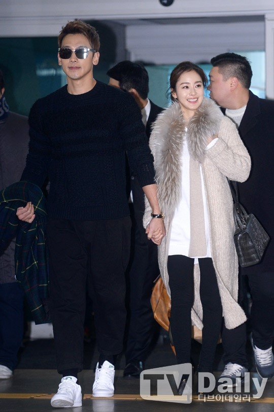 Giống như ông xã Kim Tae Hee, Hyun Bin cũng có những thói quen vô thức đúng chuẩn nghiện vợ-2