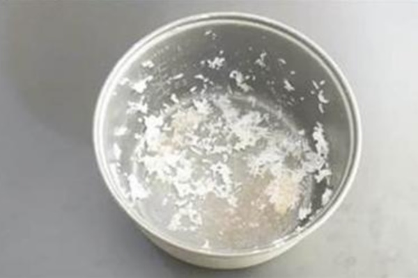 Đừng vội vứt chai sữa tắm và dầu gội đã dùng đi, chỉ cần sửa sang lại nó, treo trong bếp và phòng tắm cũng rất tuyệt, bạn bè khi gặp cũng muốn-6