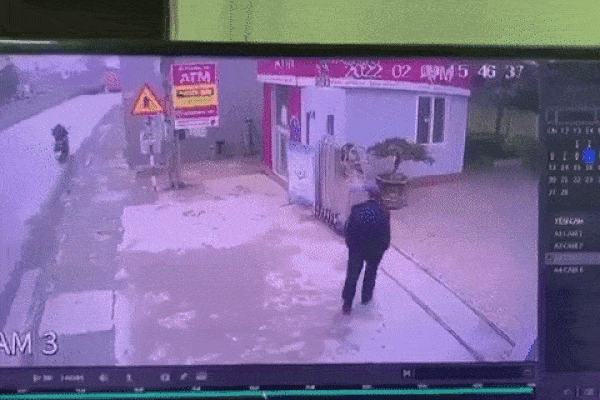 Thầy giáo tử vong dưới bánh xe tải, camera 