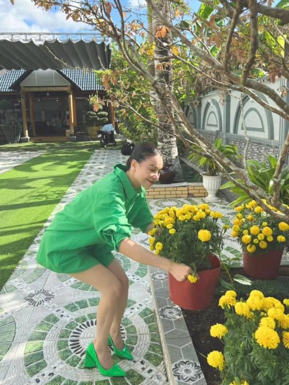 Trà Ngọc Hằng khoe cơ ngơi khủng ở quê-4