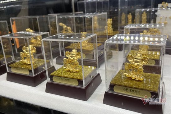 Giá vàng hôm nay 14/2: Tiếp tục đà tăng giá