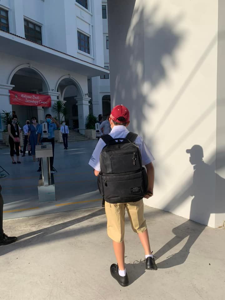 Con trai Hồ Ngọc Hà đi học lại, soi Facebook dân tình phát hiện ra 1 chi tiết đặc biệt rồi tấm tắc khen: Gia đình văn minh thật!-4