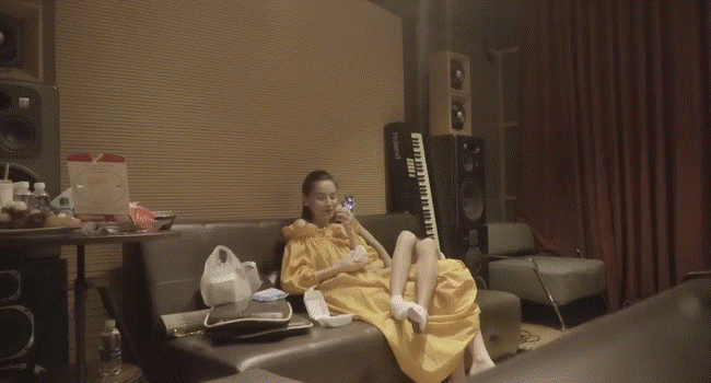 Con trai Hồ Ngọc Hà đi học lại, soi Facebook dân tình phát hiện ra 1 chi tiết đặc biệt rồi tấm tắc khen: Gia đình văn minh thật!-5