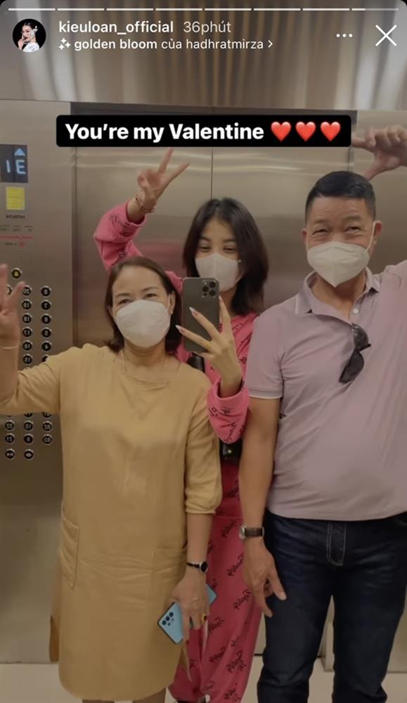 Valentine của dàn sao Việt: Hương Giang được tặng túi 400 triệu, Chi Pu lên lịch với người đặc biệt, Diệp Lâm Anh thì sao?-13