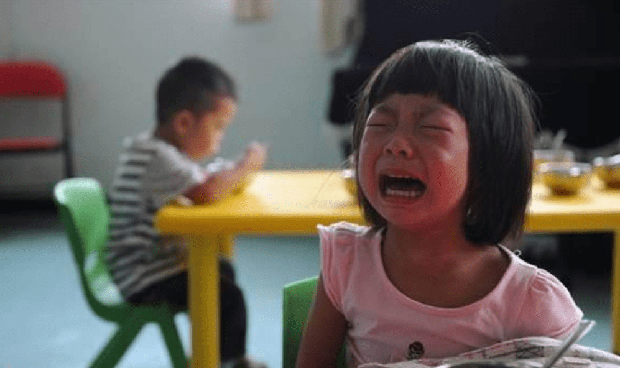 Mẹ Tiến sĩ dạy con nhưng vẫn bị trường mầm non đuổi học, lý do hé lộ khiến người mẹ bật khóc-1