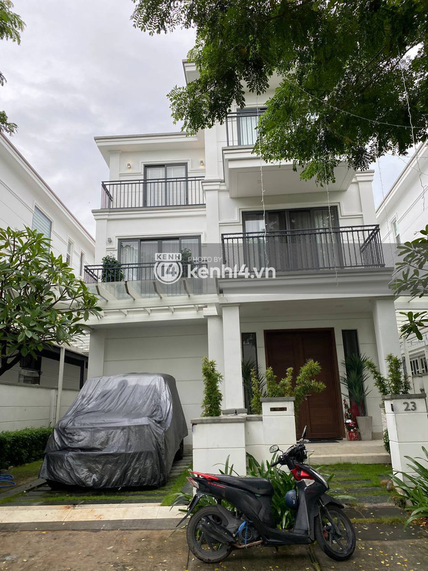 Bên trong biệt thự của Sơn Tùng và Hải Tú: Rộng rãi sang trọng, camera tứ phía, hàng online nằm la liệt cả ngày chẳng ai nhận-1