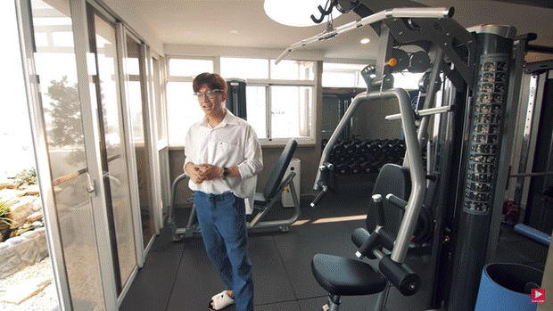 Cận cảnh penthouse 22 tỷ của Ngô Kiến Huy: Đập thông 3 tầng, có cả hồ cá to, phòng gym-4