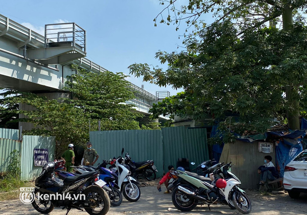 Đang khám nghiệm hiện trường nơi phát hiện thi thể nam sinh mất tích khi vào TP.HCM nhập học-4