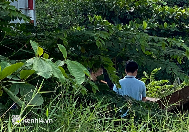 Đang khám nghiệm hiện trường nơi phát hiện thi thể nam sinh mất tích khi vào TP.HCM nhập học-5