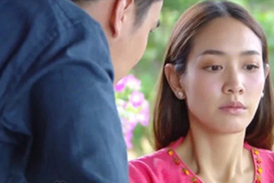 Ngày sinh nhật, chồng chuyển 20 triệu chúc mừng nhưng vừa mở cửa nhà, tôi đã lảo đảo khi thấy người ở bên trong