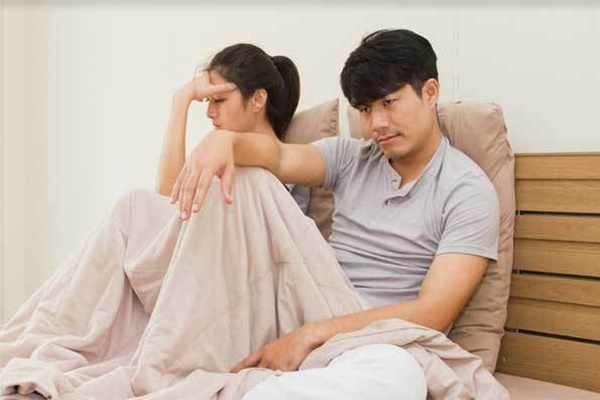 Tìm đến nhà người yêu, tôi điêu đứng khi thấy anh hôn một người phụ nữ bị liệt cả hai chân-1