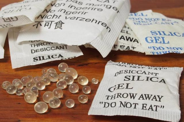 Đừng vội bỏ đi gói hút ẩm mà hãy đặt vào những vị trí này, bạn sẽ được trải nghiệm công dụng tuyệt vời-1