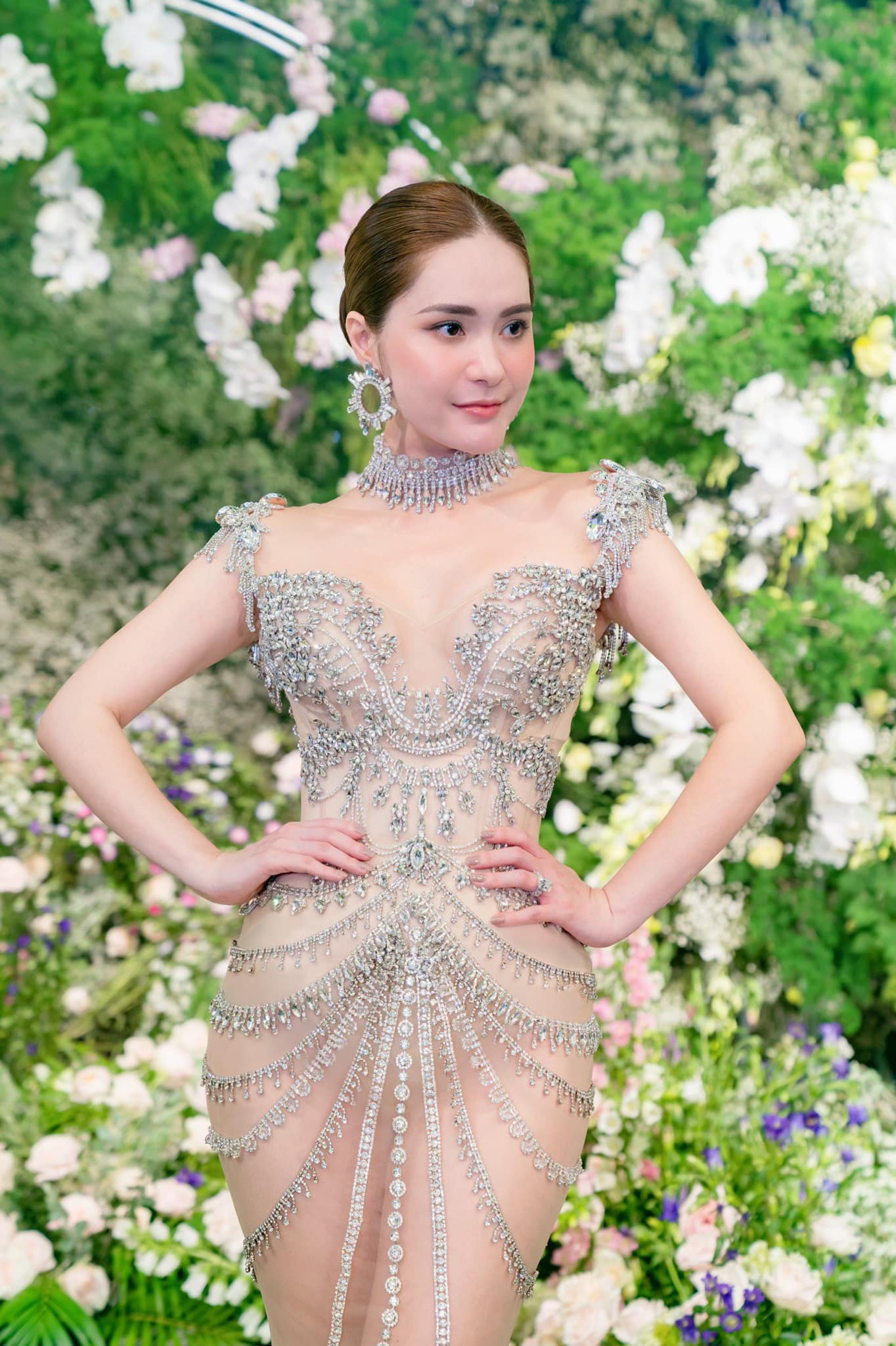 Chồng Đoàn Di Băng tiếp tục đáp trả những người không quen cũng chẳng được mời lại xúm tụm soi vợ mình, thật lòng đi có phải cũng thèm được như cô ấy-4