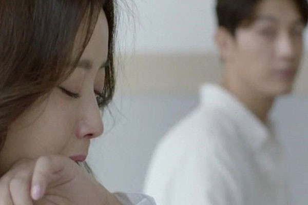 Lần đầu gặp đã bị mẹ người yêu dọa cho xanh mặt, tôi tháo vội chiếc nhẫn kim cương, thề không bao giờ quay lại-1