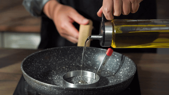 Chỉ là trứng chiên, nhưng làm thêm bước này thì hao cơm gấp mấy lần, thử rồi ghiền luôn!-3