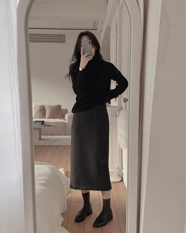 Mặc đẹp ngày mưa nồm với 12 công thức tươi trẻ, cực kỳ chỉn chu-9