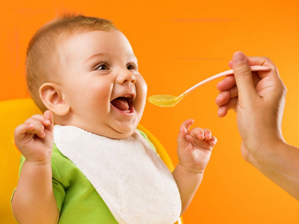 Trái cây nào tốt cho bé 7 tháng tuổi và cách ăn đúng mẹ cần biết-2