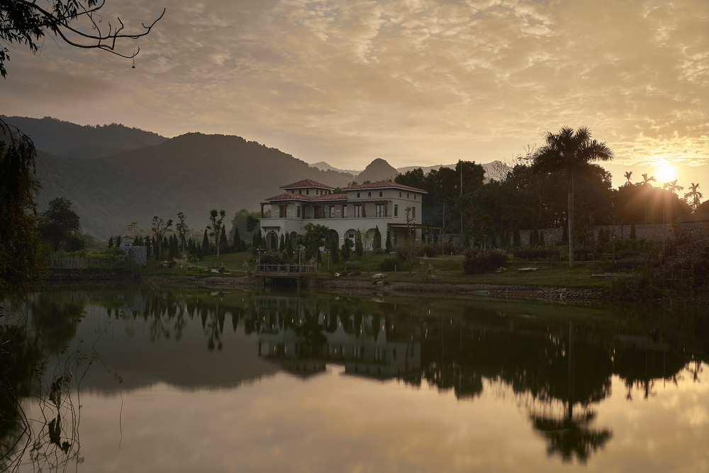 Đại gia Hà Nội xây dinh thự trên mảnh đất rộng ngang 10 sào ruộng, lấy cảm hứng từ phim Bố Già và Vincenzo, chi phí nhạy cảm đến nỗi khó tiết lộ!-3