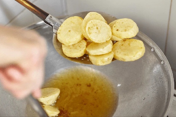 5 thói quen tưởng tiết kiệm nhưng lại làm tăng nguy cơ mắc ung thư, sửa ngay trước khi quá muộn-4