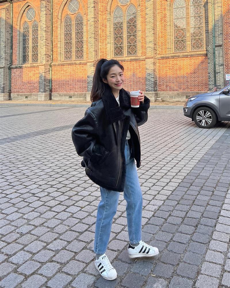 4 kiểu trang phục denim đang hot nhất, nàng 30+ chăm diện thì trẻ ra và không sợ lạc hậu-16