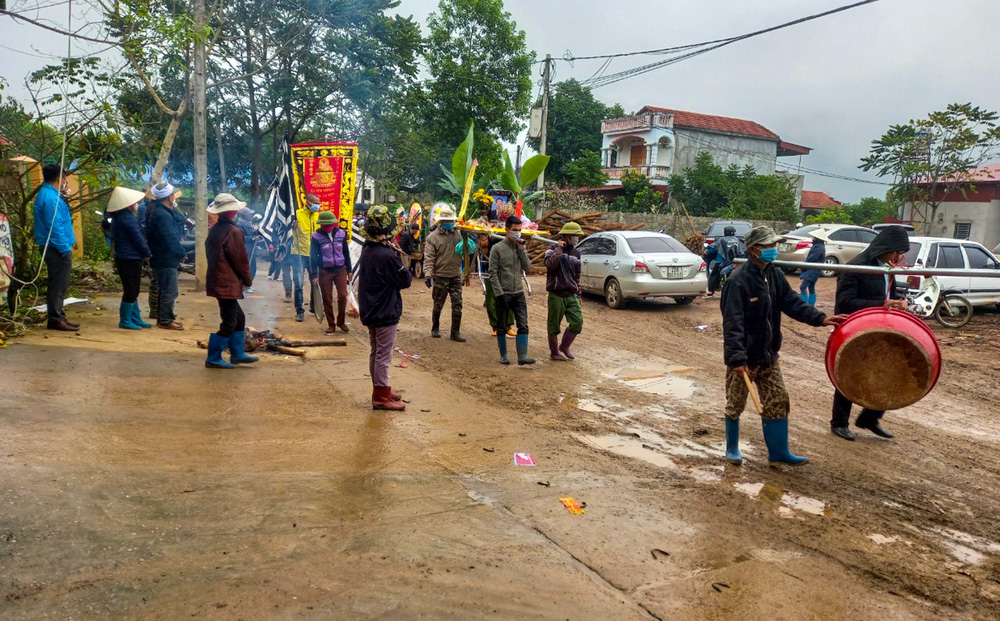 Vụ nổ súng 2 người chết ở Thái Nguyên: Gia đình nạn nhân khẳng định đã trả hết nợ-1