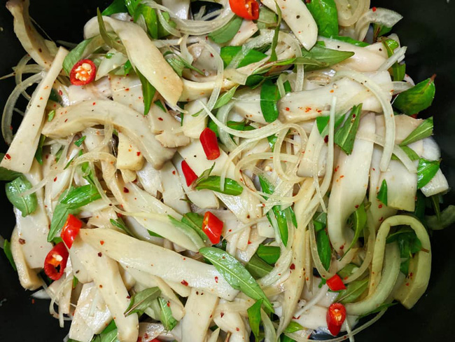 Nhìn qua tưởng đĩa thịt gà xé phay nhưng đây lại là món toàn rau: Ăn thường xuyên chống được khối bệnh-6