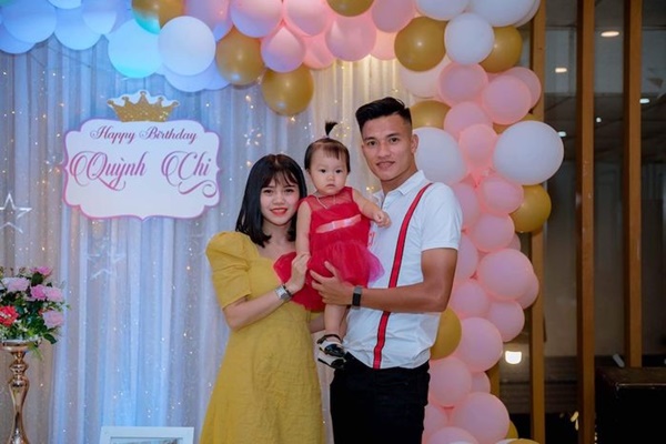 Nữ tuyển thủ Việt Nam sau 8 tháng xa cách, quay về con gái gọi bằng chị, nhận được nhiều chia sẻ đồng cảm từ các mẹ bỉm sữa-3