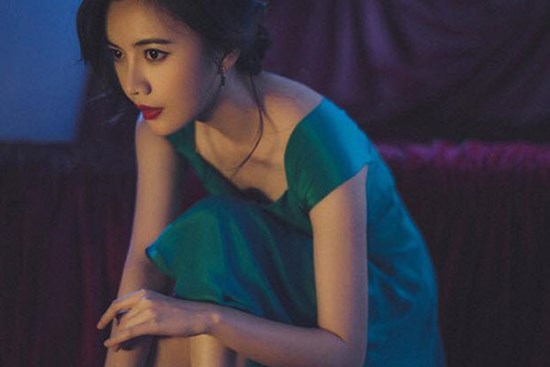 Kinh ngạc khi thấy bạn thân bước xuống từ chiếc xe ô tô vài tỷ, nhưng nhìn sang người đàn ông đi cùng, tôi bàng hoàng
