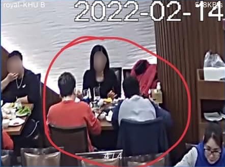 Xôn xao chuyện thanh niên đưa bạn gái đi ăn buffet hải sản ngày Valentine bùng thanh toán, bị nhắn hỏi thì nổi khùng mắng chửi?-3