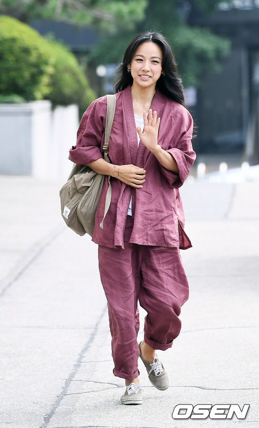 Ranh giới giữa nữ hoàng và cái bang chỉ cách nhau có một-chiếc-quần-lụa!-10