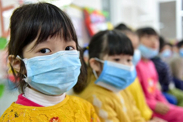 Hà Nội hoãn cho trẻ tiểu học và lớp 6 đến trường từ 21/2-1