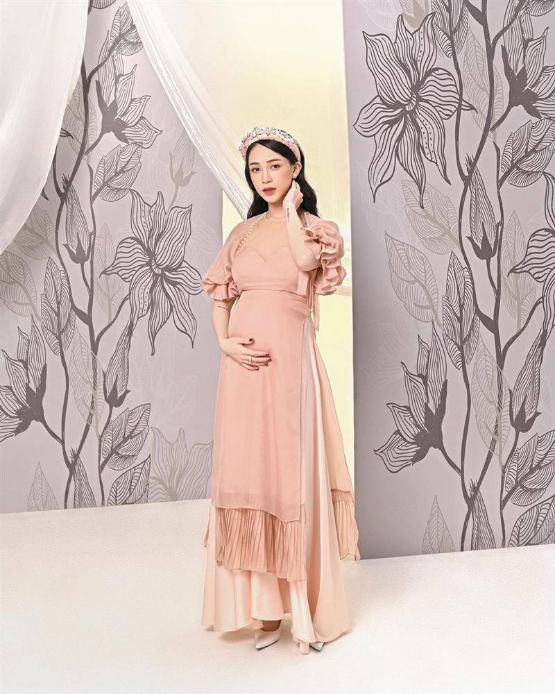 Ái nữ nhà Minh Nhựa lên đồ thế nào mà khiến dân tình cảm thán Đúng là hot mom GenZ”-3