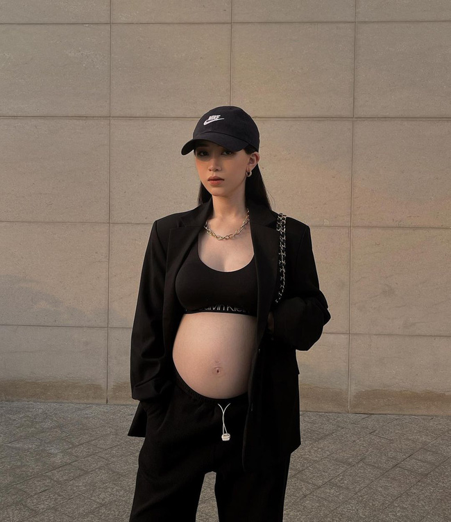 Ái nữ nhà Minh Nhựa lên đồ thế nào mà khiến dân tình cảm thán Đúng là hot mom GenZ”-10