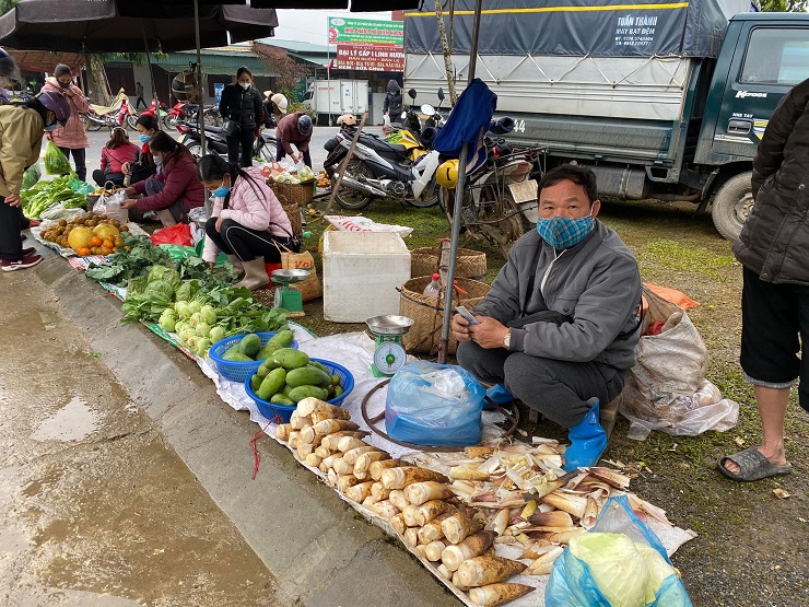 Lộc rừng” xuống phố thành đặc sản, chị em rủ nhau mua cả yến về ăn dần-6