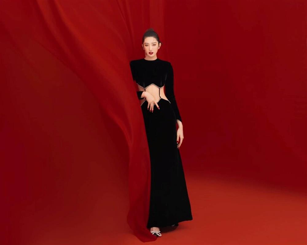 Mỹ nhân Việt mê đầm thắt lưng buộc bụng: Thùy Tiên làm nên kì tích, Thanh Hằng bị so sánh với đàn em-15