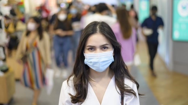 Bác sĩ BV Việt Đức cảnh báo 3 ĐỪNG khi điều trị F0 tại nhà: Tiền mất, tật mang”, không thấy khỏe lên, có khi còn mang thêm di chứng-1