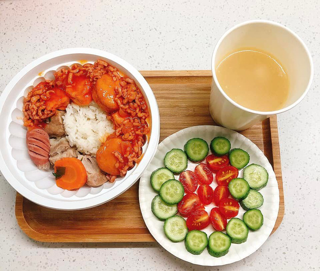 Thực đơn chăm F0 Covid của mẹ đảm Hà Nội: Bữa nào cũng ngon đẹp, không thiếu món gì kể cả bún đậu mắm tôm-4