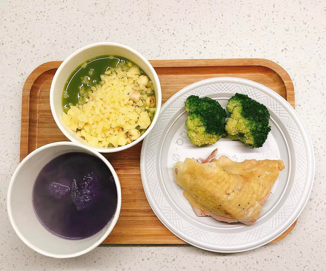 Thực đơn chăm F0 Covid của mẹ đảm Hà Nội: Bữa nào cũng ngon đẹp, không thiếu món gì kể cả bún đậu mắm tôm-10