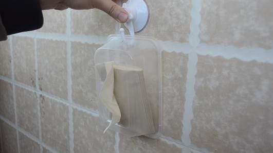 Đừng bao giờ vứt hộp nhựa đi, bạn chỉ cần sửa sang lại là sử dụng tiếp ở nhà. Bạn bè khen thật thông minh!-3