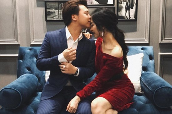 5 năm yêu đương mật ngọt của Hoà Minzy và bạn trai thiếu gia