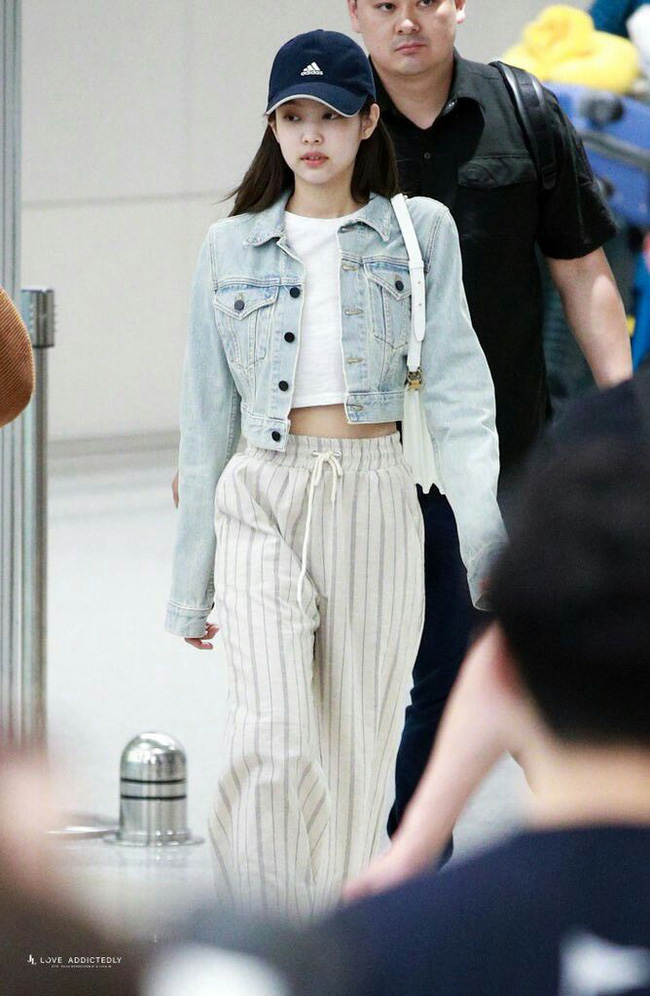 Chỉ cao 1m63, Jennie vẫn mặc quần ống rộng tuyệt đẹp và tôn dáng-9