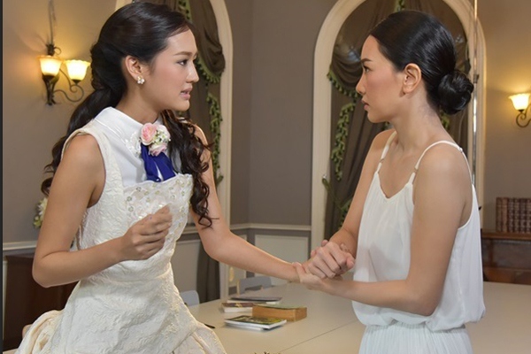 Đang bàn chuyện cưới hỏi, mẹ chồng tương lai bỗng đặt cuốn sổ tiết kiệm 1 tỷ lên bàn khiến tôi choáng nặng-2