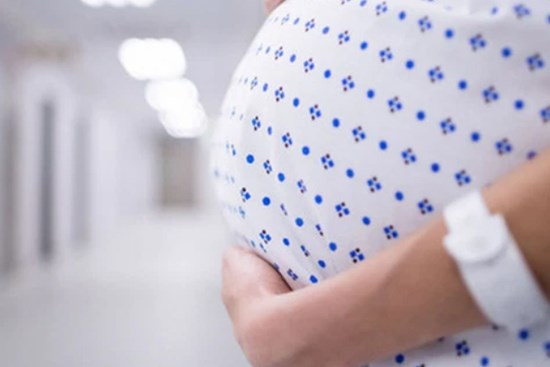 Bà bầu 38 tuần dương tính, gọi báo y tế phường hơn nửa ngày vẫn không thể liên lạc được