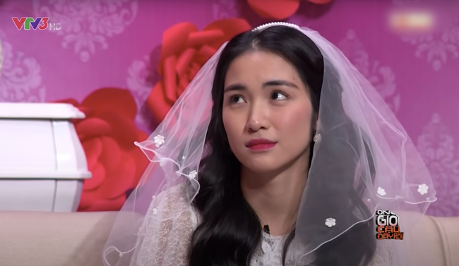 Cảnh Hòa Minzy mặc áo cưới trên sóng VTV, nhắc chuyện ăn cơm trước kẻng-7