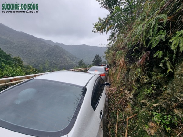 Du khách ùn ùn đi săn băng tuyết, Cục Cảnh sát giao thông khuyến cáo khẩn-13