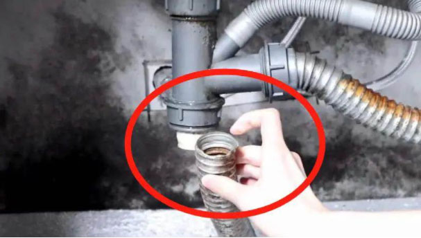 Thông cống nghẹt tại nhà đừng vội gọi cứu viện, hãy áp dụng những mẹo sau để giải quyết nhanh chóng mà không tốn một xu-1